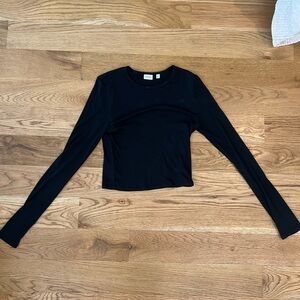 ARITZIA - Sunday Best crop long sleeve